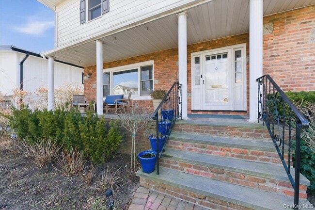 Photo - 1495 Bay Blvd