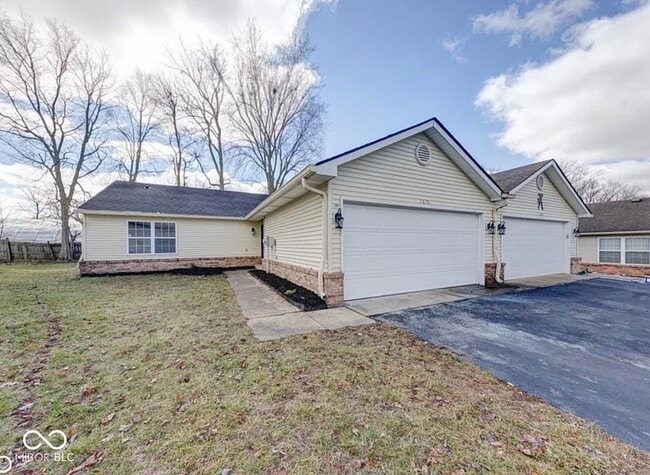 Building Photo - 7621 Orchard Village Dr