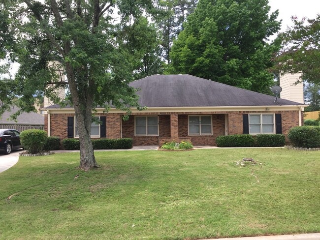 Wonderful Adult living Community in Conyers. - Wonderful Adult living Community in Conyers. House