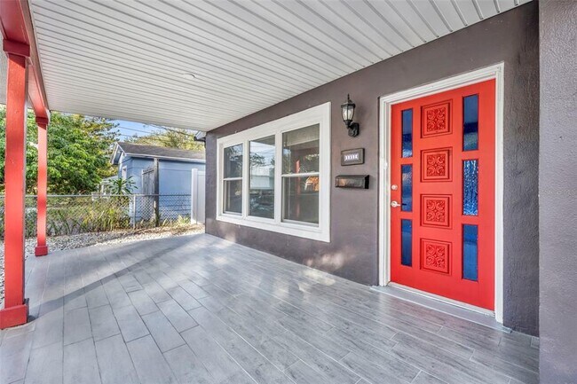 Photo - 1811 Park Lake St