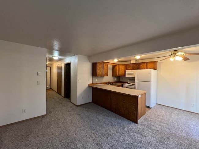 Building Photo - 123 Green Ln Unit 125