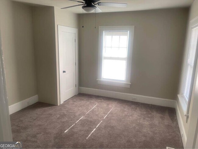 Photo - 2154 Napier Ave