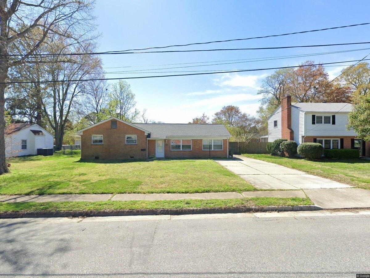 Photo - 333 Nassau Plz