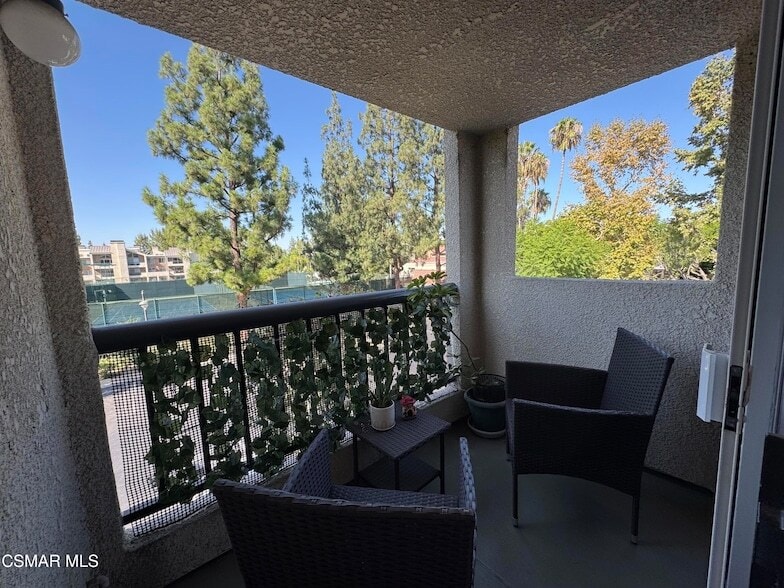 Photo - 5530 Owensmouth Ave Unit 206