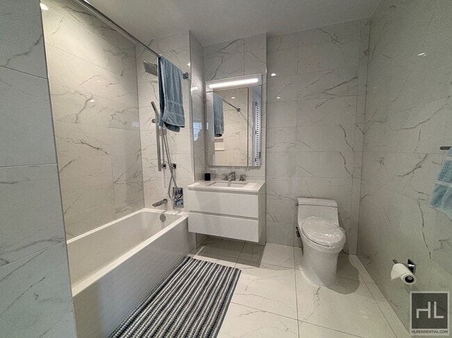 Photo - East 44th Street Unit 40N