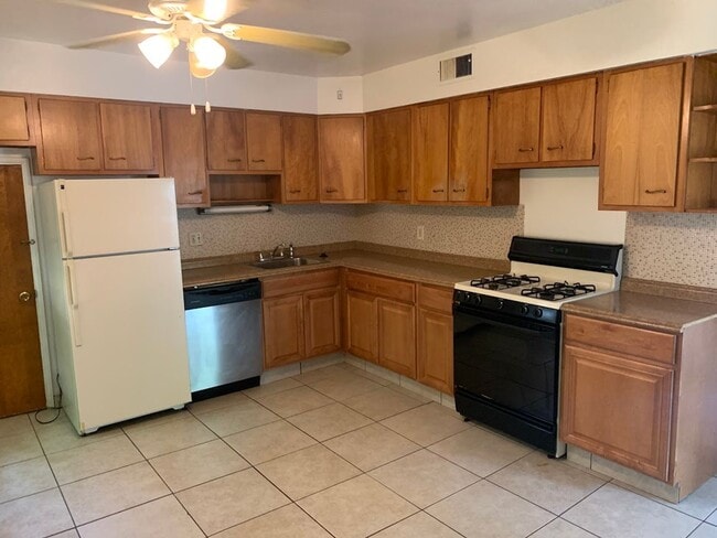 Photo - Fantastic Location in the Heart of Squirrel Hill!