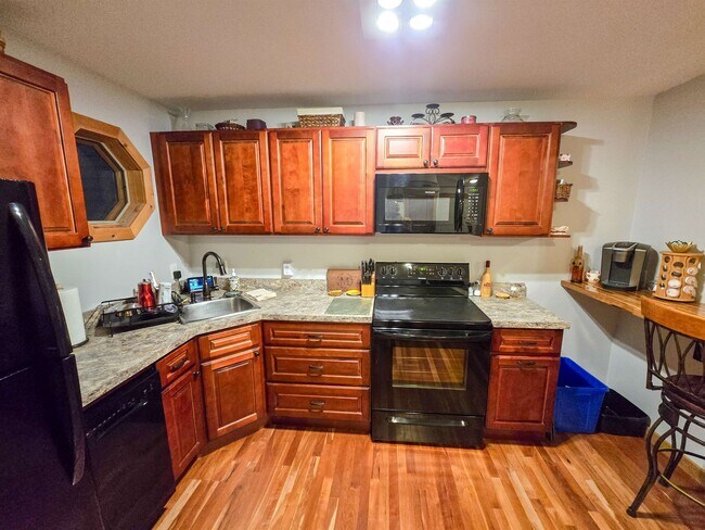 Photo - 145 Knight Ln