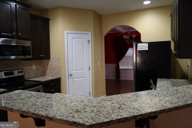 Building Photo - 131 Dustin Dr