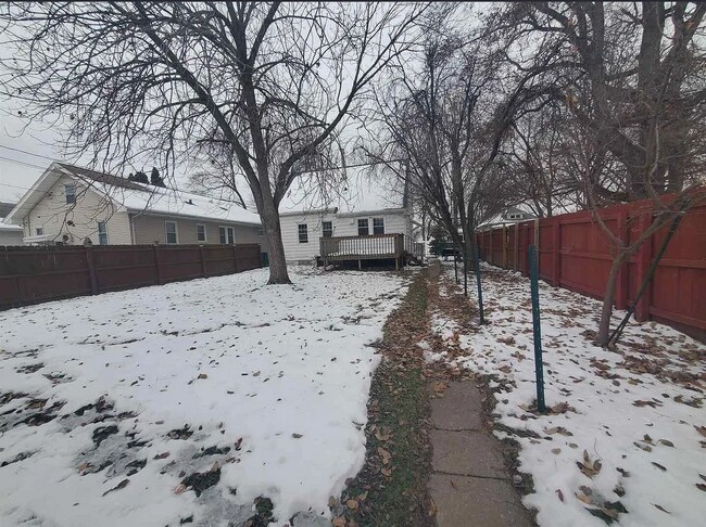 Photo - 3-Bedroom Rock Island Home with 2-Car Garage