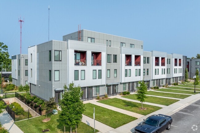 Photo - Flamingo Place