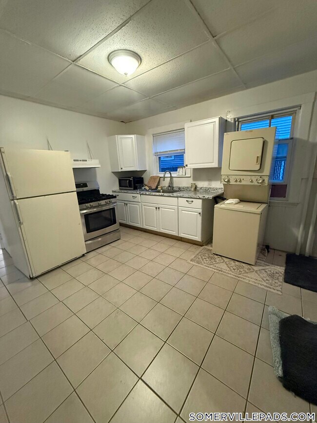 Photo - 63 Pinckney St Unit 1