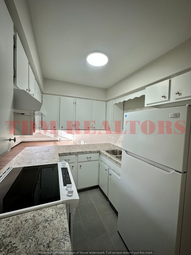 Photo - 302 E Clinton St Unit 302 E Clinton