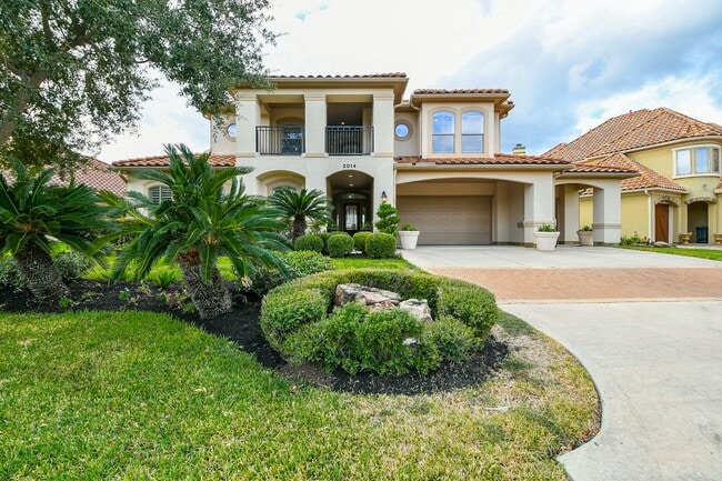 Photo - 2014 Flower Garden Ln