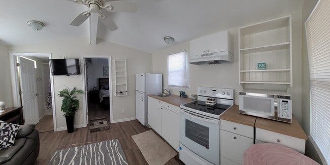 Photo - 150 Aspen St