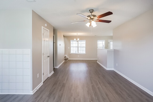 Photo - 102 St Ann St