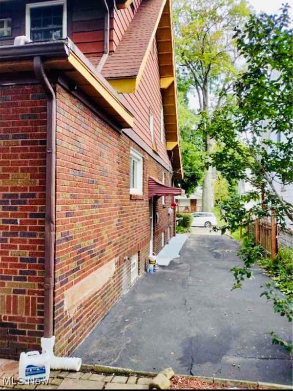 Photo - 466 Adkins Ave