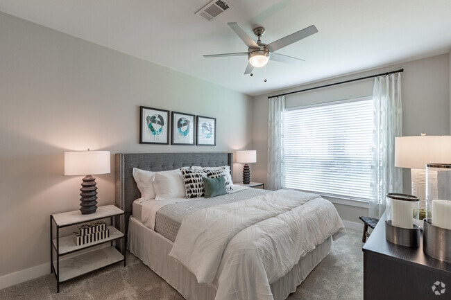 2BR, 2BA - 1,116 SF