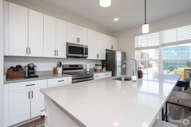 3BR, 2BA - 1,533 SF - Stratford
