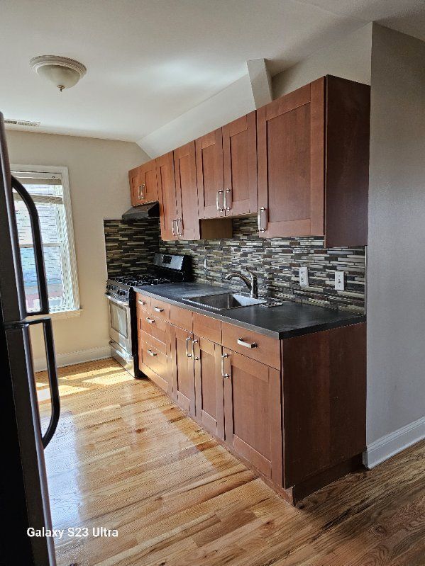 Kitchen open to Livingroom - 255 Ellsworth Ave Apartments