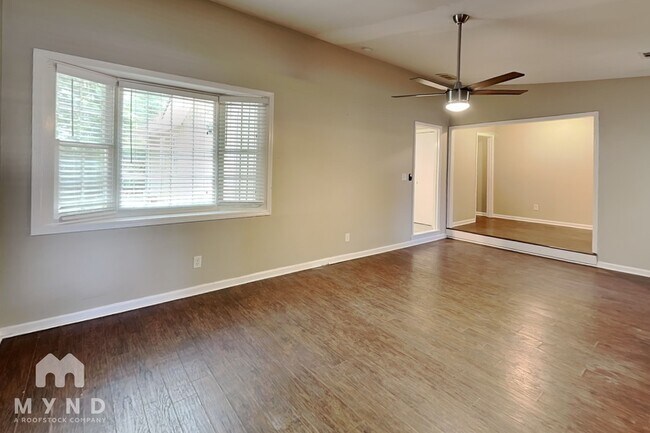 Photo - 3295 Redona Dr