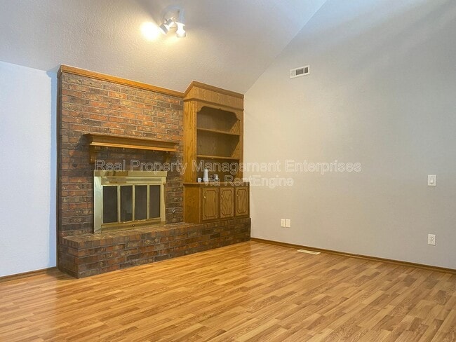 Photo - 1304 SE 3rd St