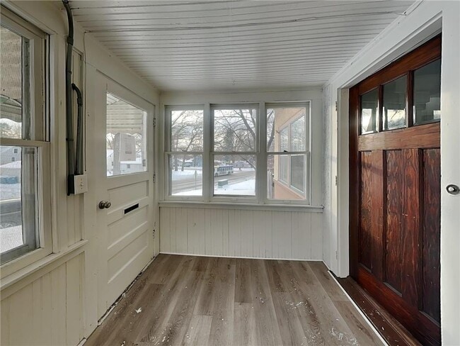 Photo - 3610 Oakdale Ave N