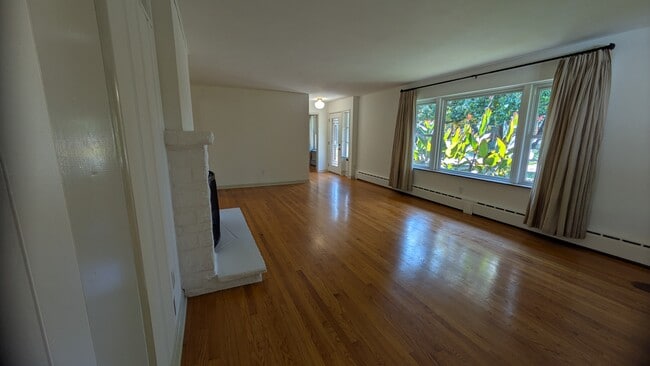 Photo - 65 Ridge Line Dr