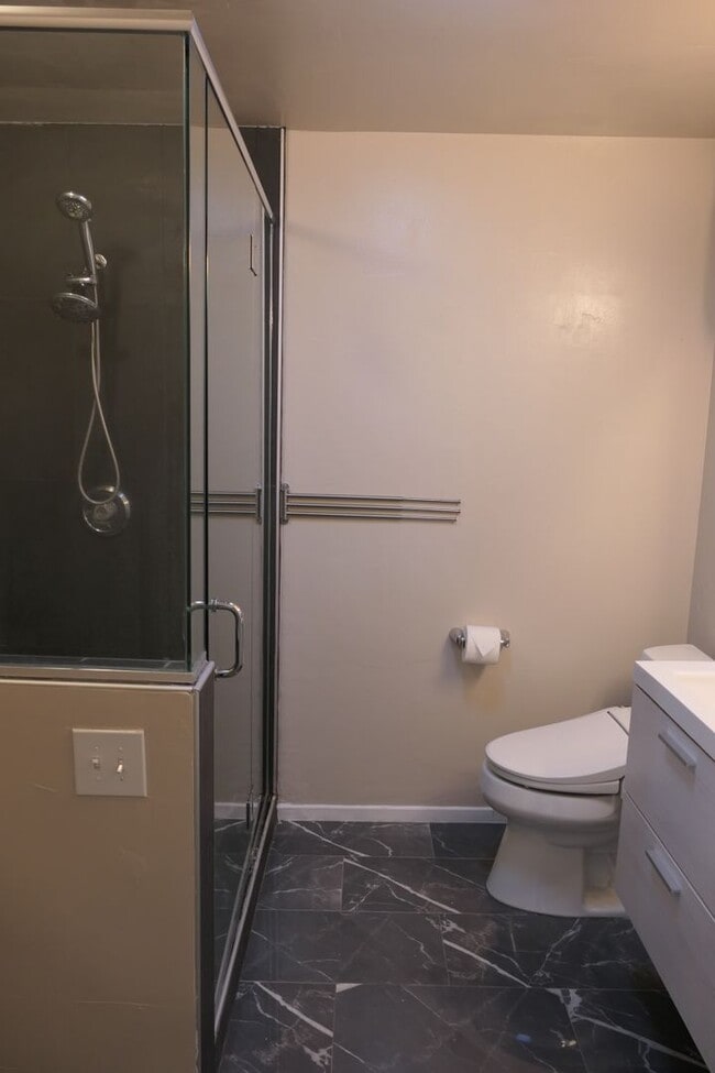 Rimcrest Mid Modern,Long Term, Unfurnished Rental House Rental in