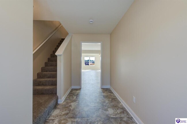 Photo - 203 Dixon Cir