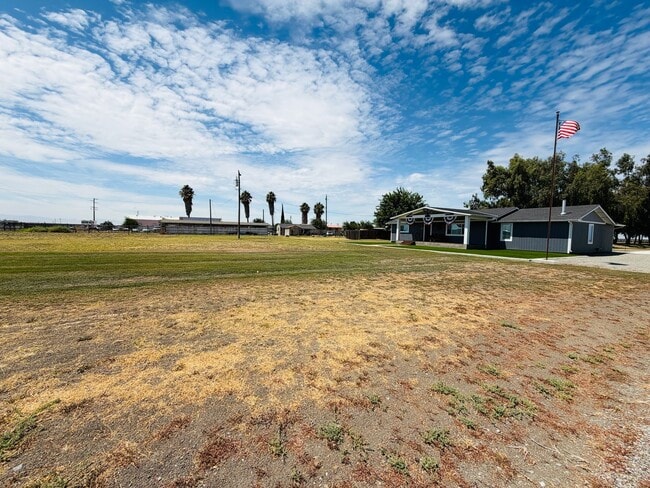 Photo - 11520 State Highway 152