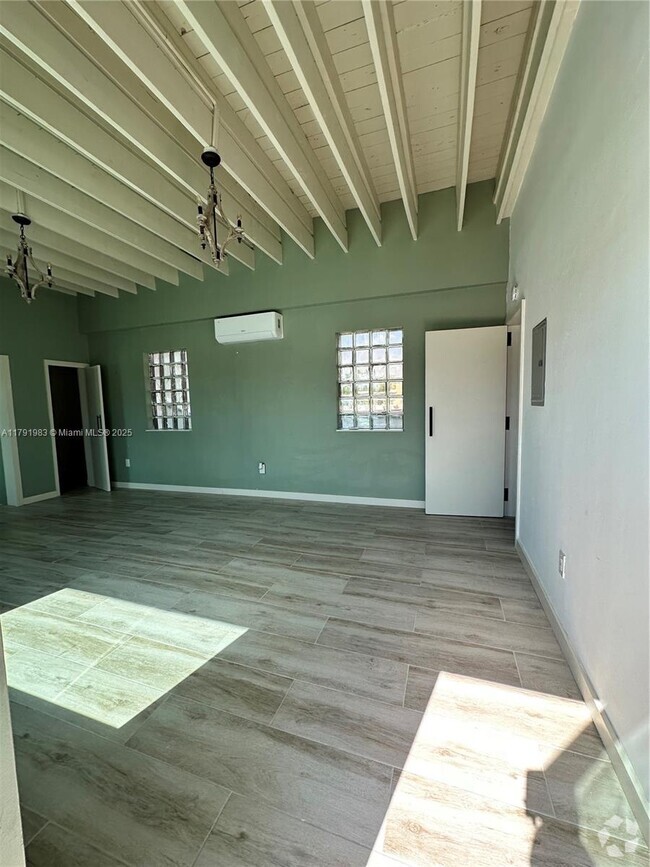 Building Photo - 1141 71st St Unit 1 Rental