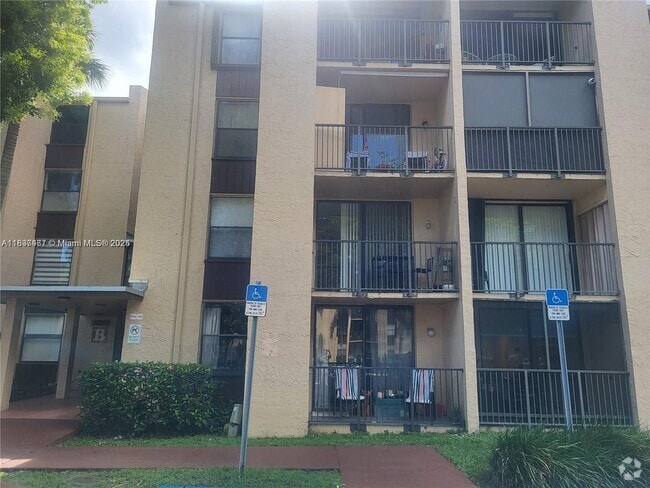 Building Photo - 14301 N Kendall Dr Unit 308B Rental
