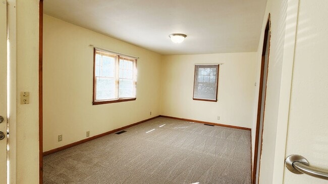 Photo - 214 E Denver St