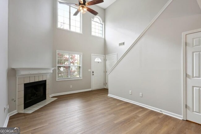 Photo - 1044 Hillsborough Chase NW