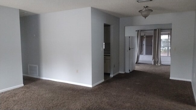 Photo - 3 Bedroom 1 Bath available in Marion Oaks