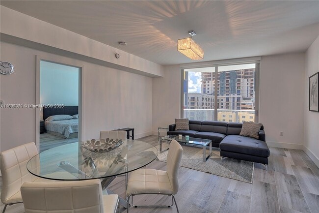 Photo - 1010 SW 2nd Ave Unidad 609