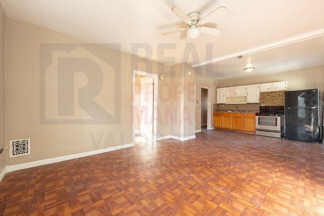 Photo - 4242 Mapledale Ave Unit #2