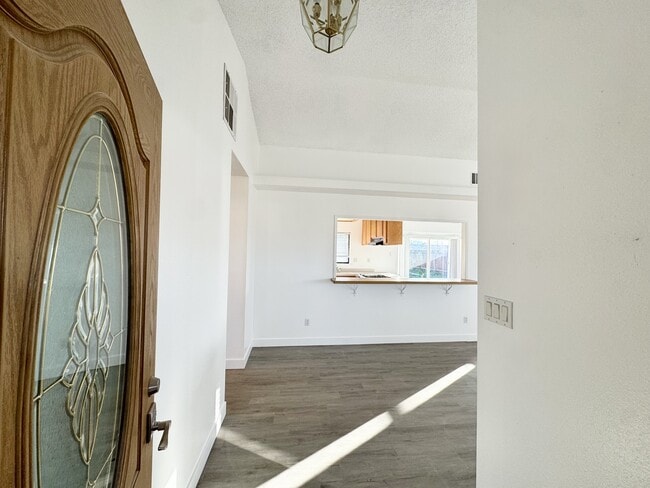 Photo - 9808 Susan Ave