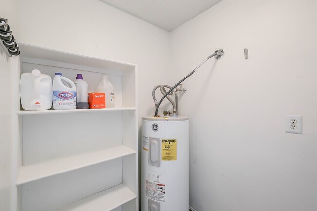 Photo - 10122 Waterstone Dr