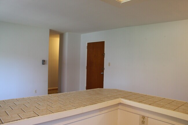 Photo - Ballston Garden Apartments