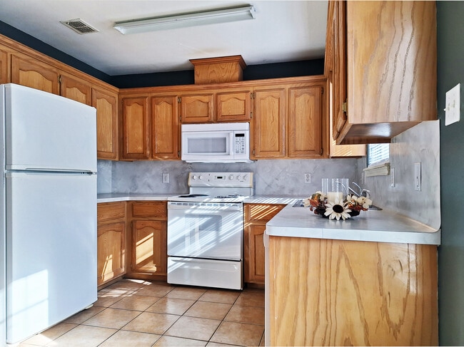 Photo - 2502 Cervantes Ave Unit 3