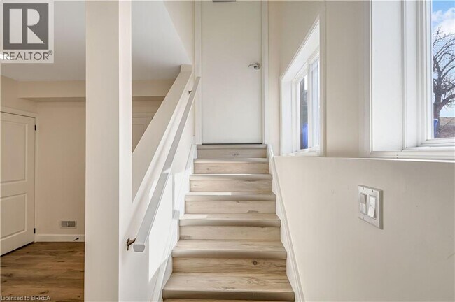 Photo - 306 Dalhousie St