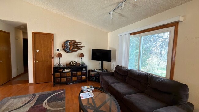 Photo - Great Furnished House In Fort Collins with all utilities included