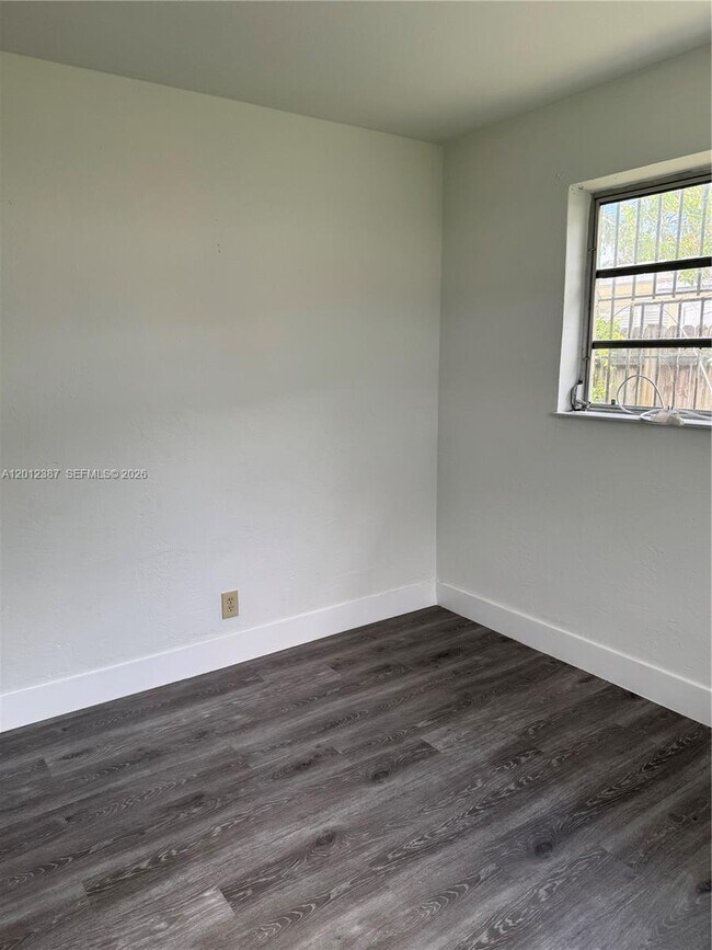 Photo - 2620 SW 53rd Ave