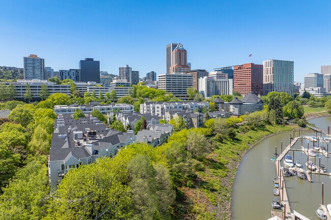 Exterior - RiverPlace Condominiums