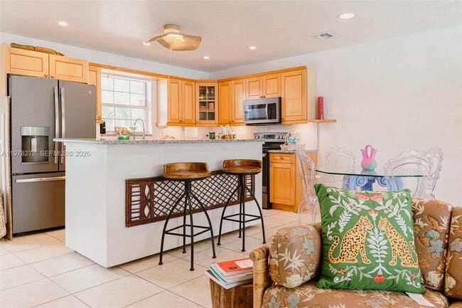 Photo - 809 SE 14th Dr