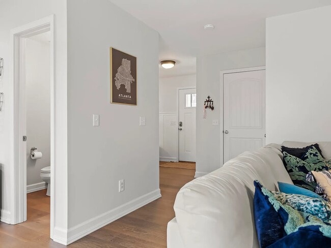 Photo - 302 Belvedere Dr