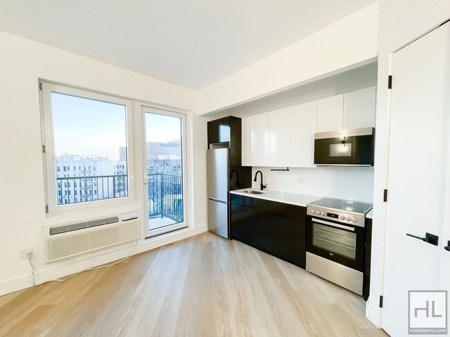 Photo - President Street / Sunlit Crown Heights 2-Bed 1-Bath Unit 5F