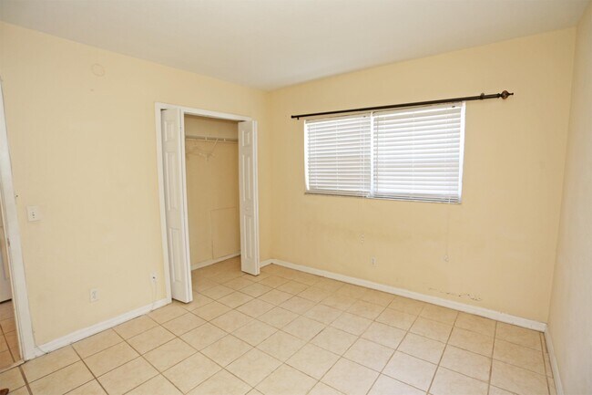 Photo - 225 5th Ave NE