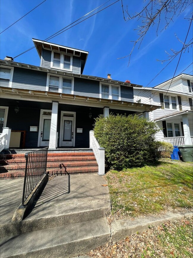Building Photo - 325 50th St